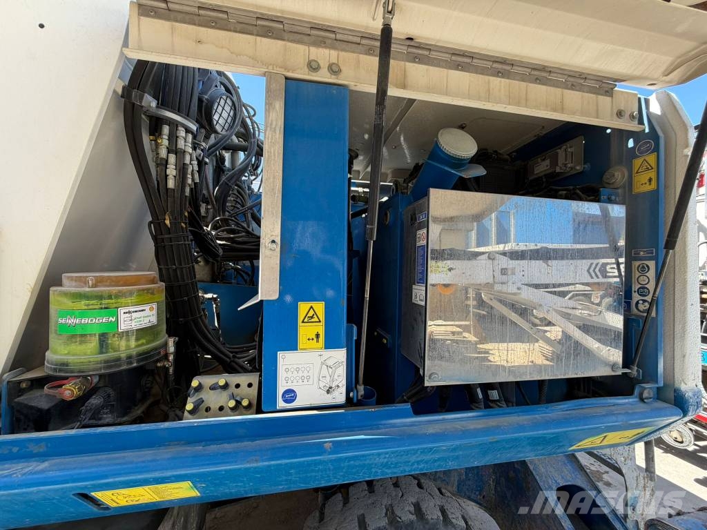 Sennebogen 821 E Bageri za manipuliranje materijalom / otpadom