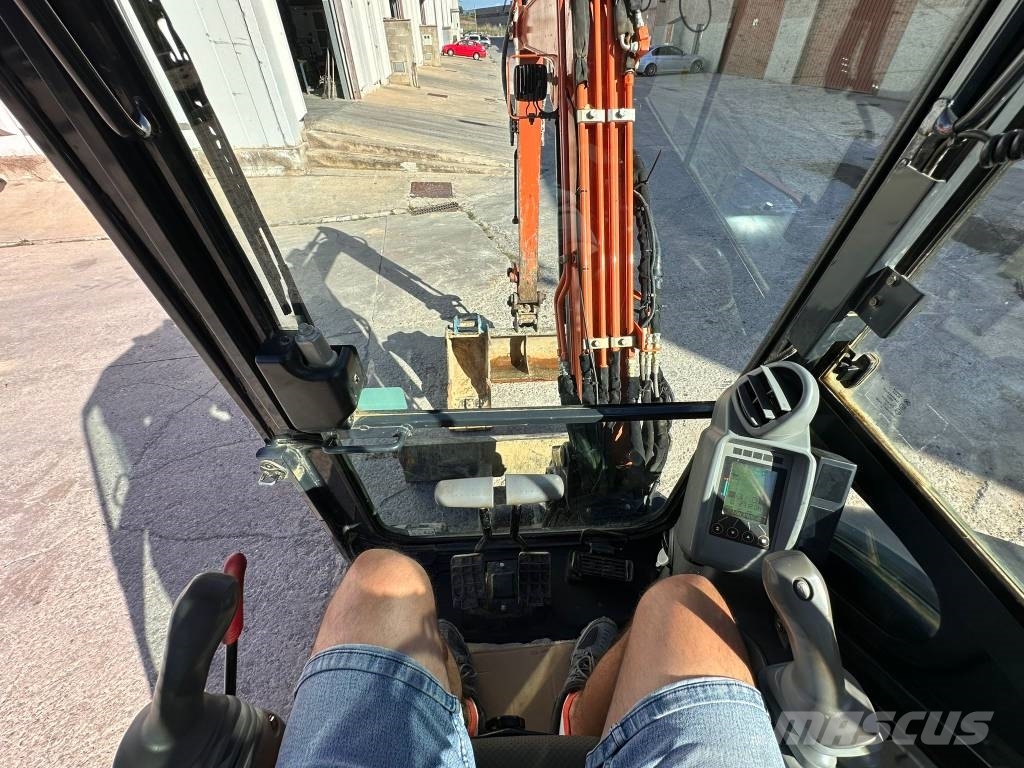 Hitachi ZX 33 U-6 Mini bageri <7t