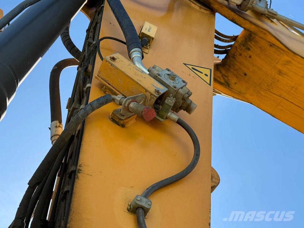 Liebherr R946 Εκσκαφείς με ερπύστριες