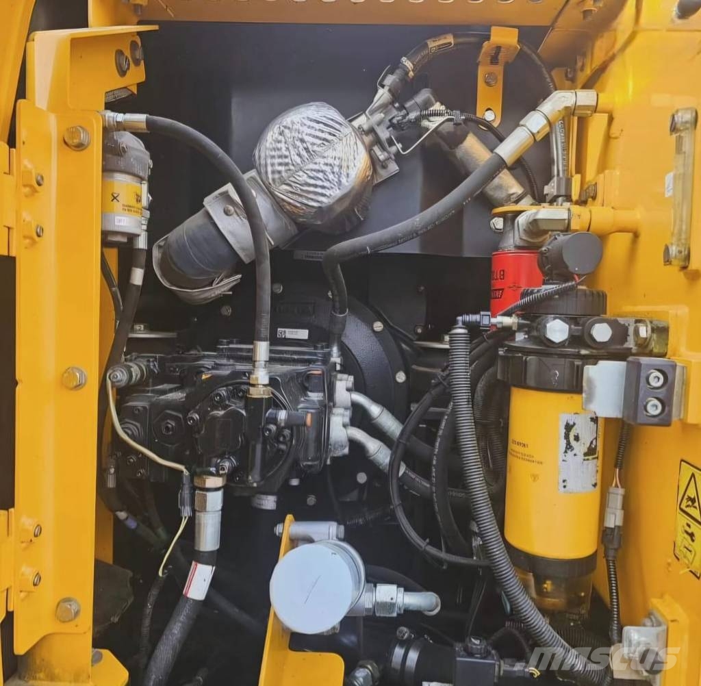 JCB JS 145 LC Pásové rýpadlá