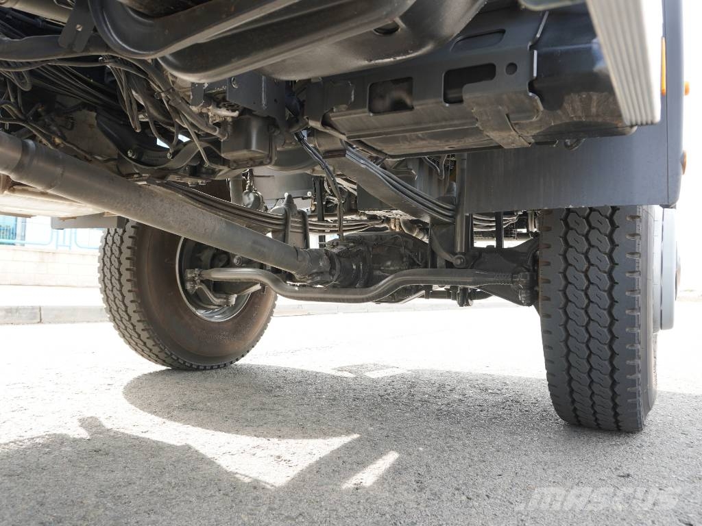 Mercedes-Benz AXOR 1833K TRACCION 4X4 Camiones grúa