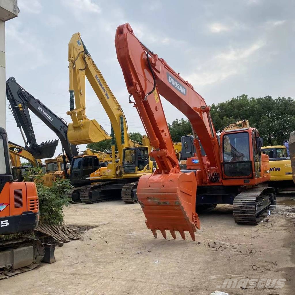 Doosan DX 225 LC Bagri goseničarji