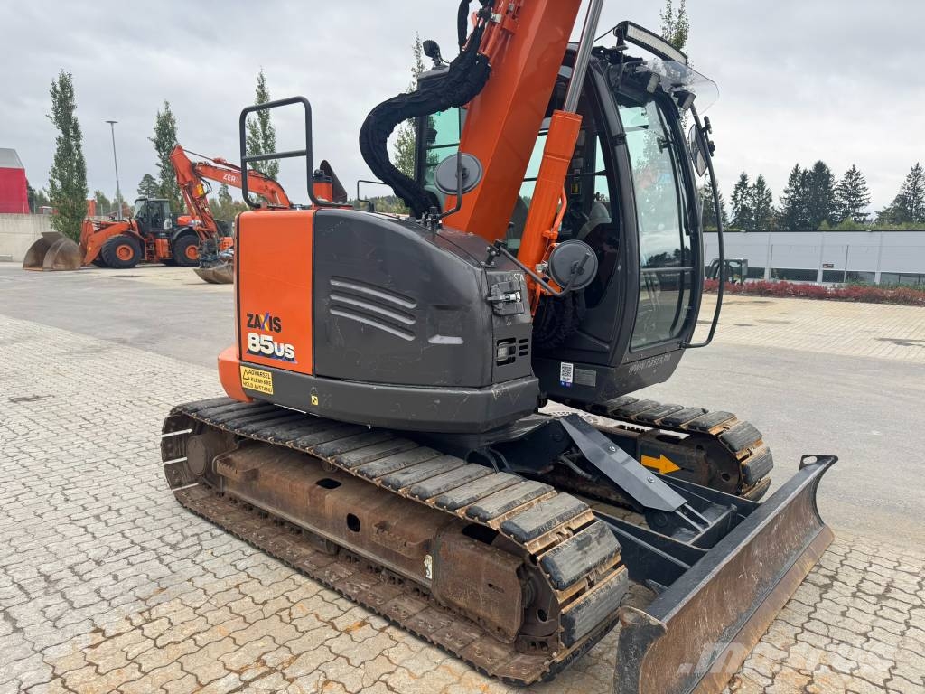 Hitachi ZX 85 US-6 Midi rýpadlá 7 t - 12 t