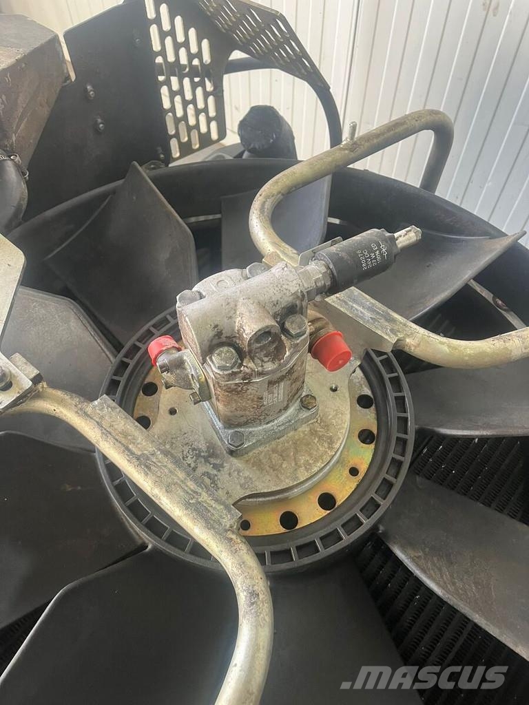 Liebherr combi cooling 10412251 Radiadores