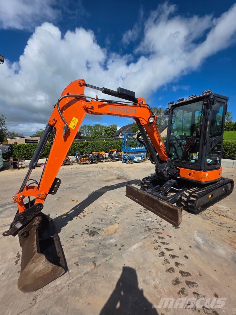 33 ② Hitachi ZX 33 U-5A, 2019, Marea Britanie - Folosit mini