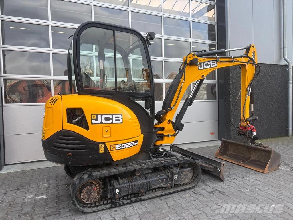 JCB 8029 CTS Mini bagri <7t