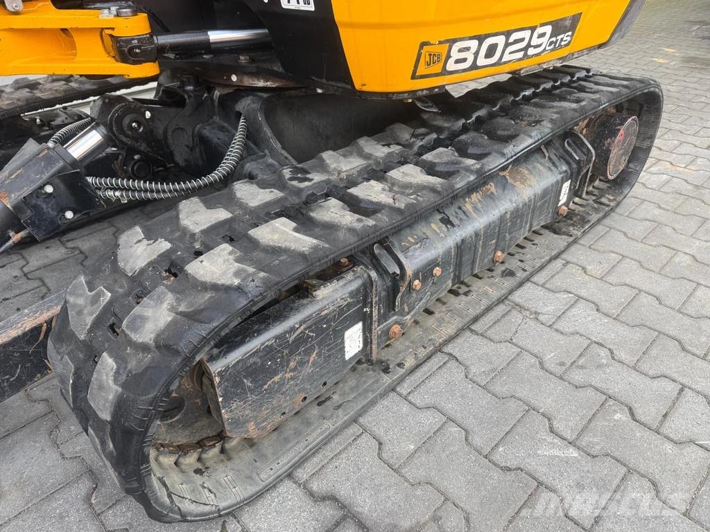 JCB 8029 CTS Mini bagri <7t