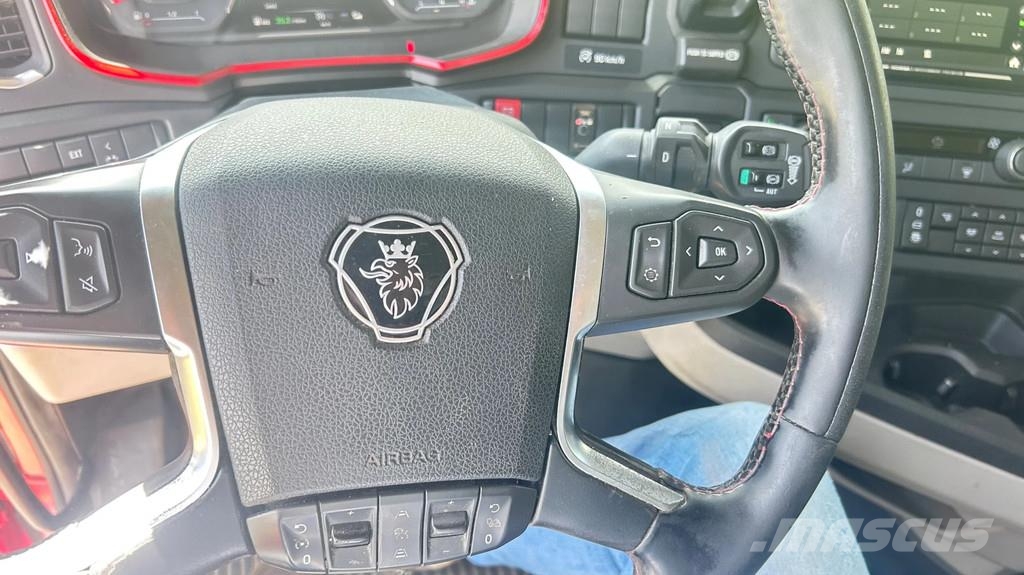 Scania 660S V8 NGS 8x4 | full air | retarder | steering | Fülkés alváz