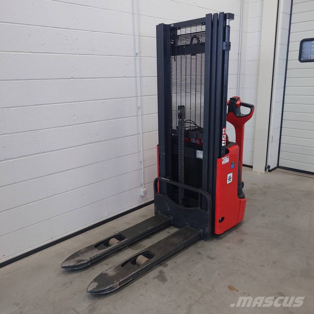 Linde L12/1172 معدات التكديس الجوالة