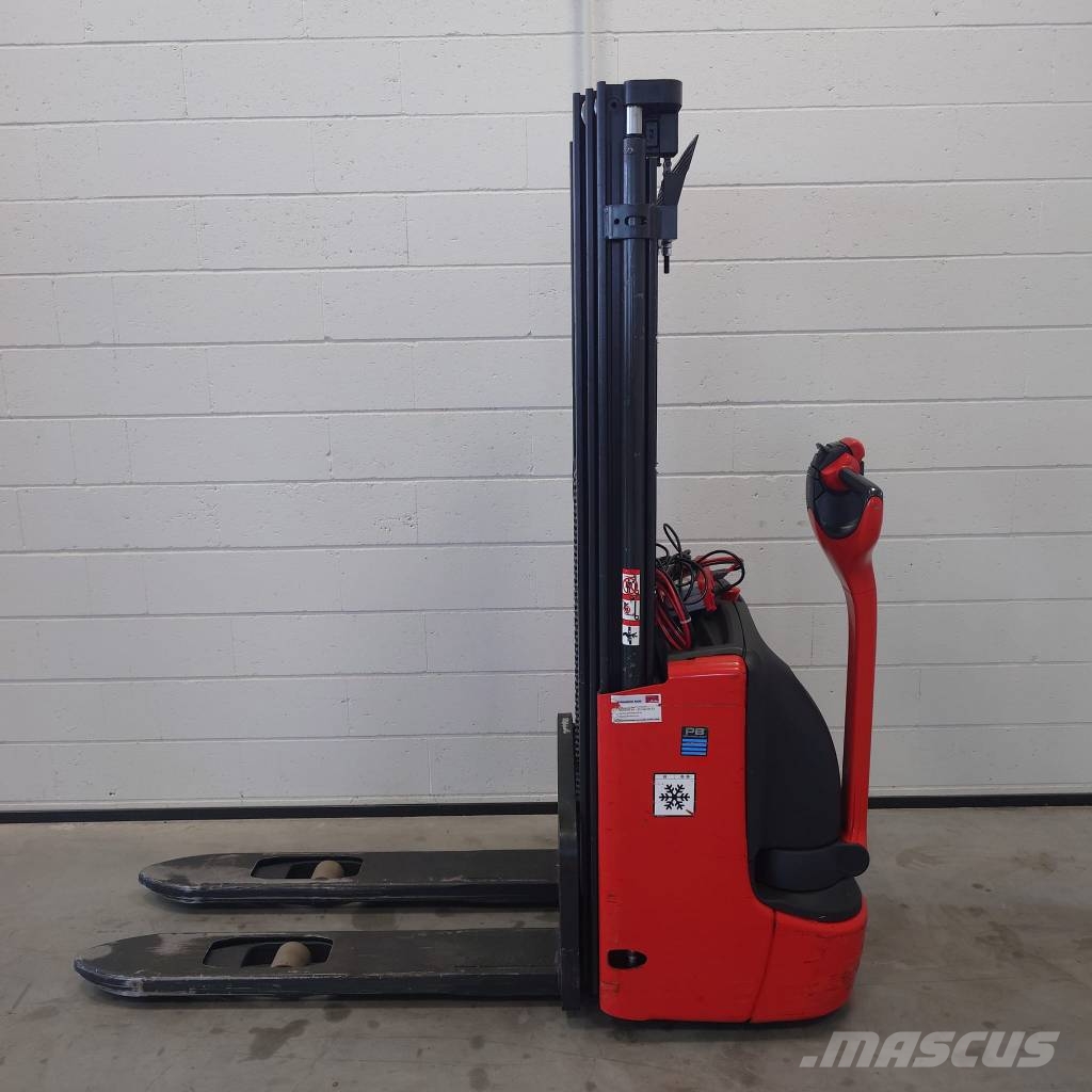 Linde L12/1172 معدات التكديس الجوالة