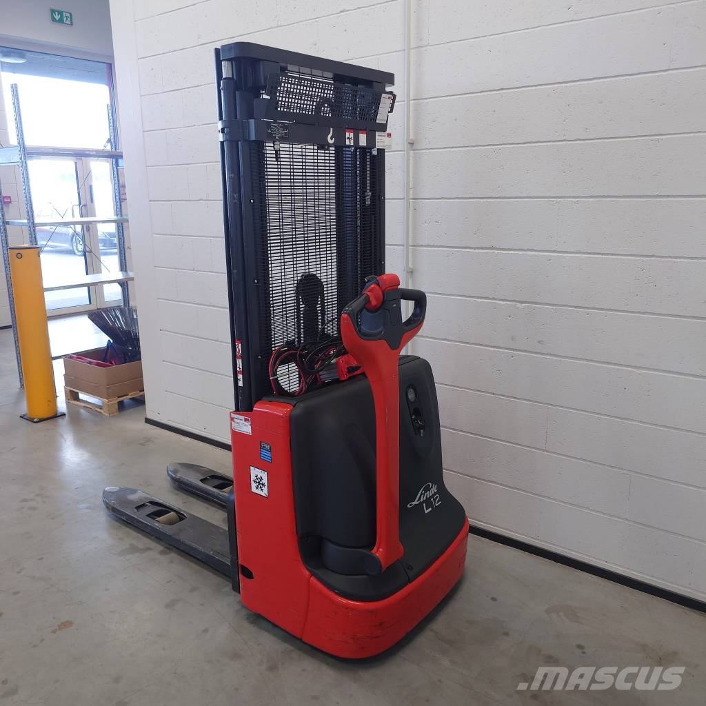 Linde L12/1172 معدات التكديس الجوالة
