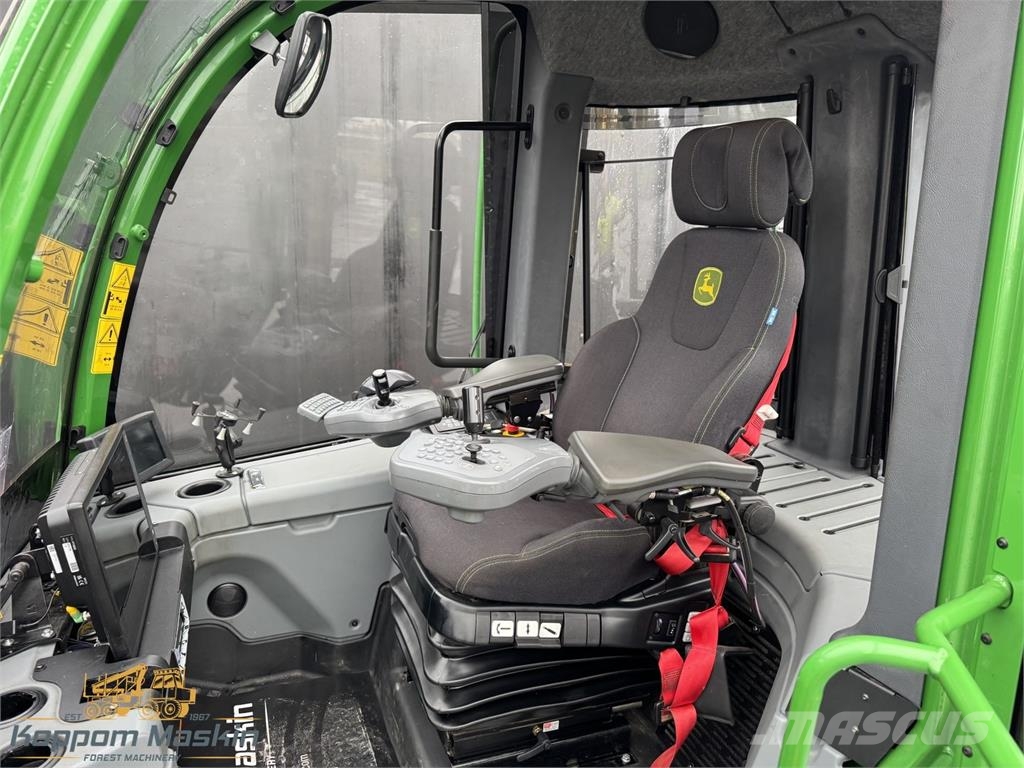 John Deere 1010G Forwardery