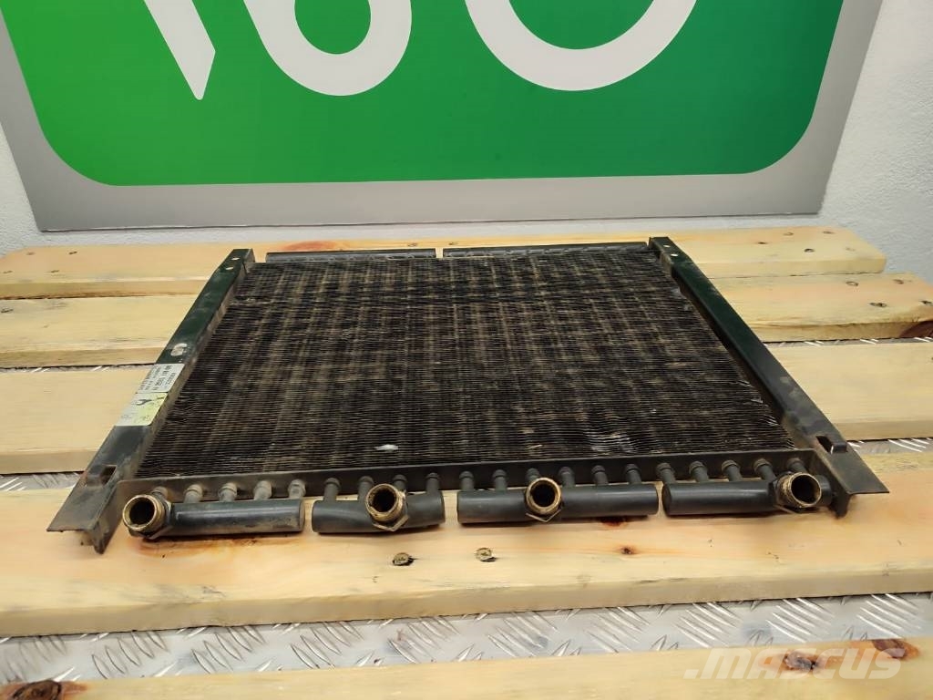 JCB Oil cooler 30/205300 JCB FASTRAC 155 라디에이터