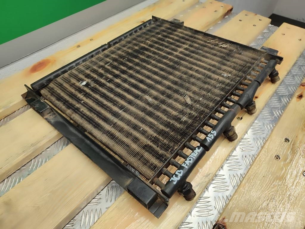 JCB Oil cooler 30/205300 JCB FASTRAC 155 라디에이터