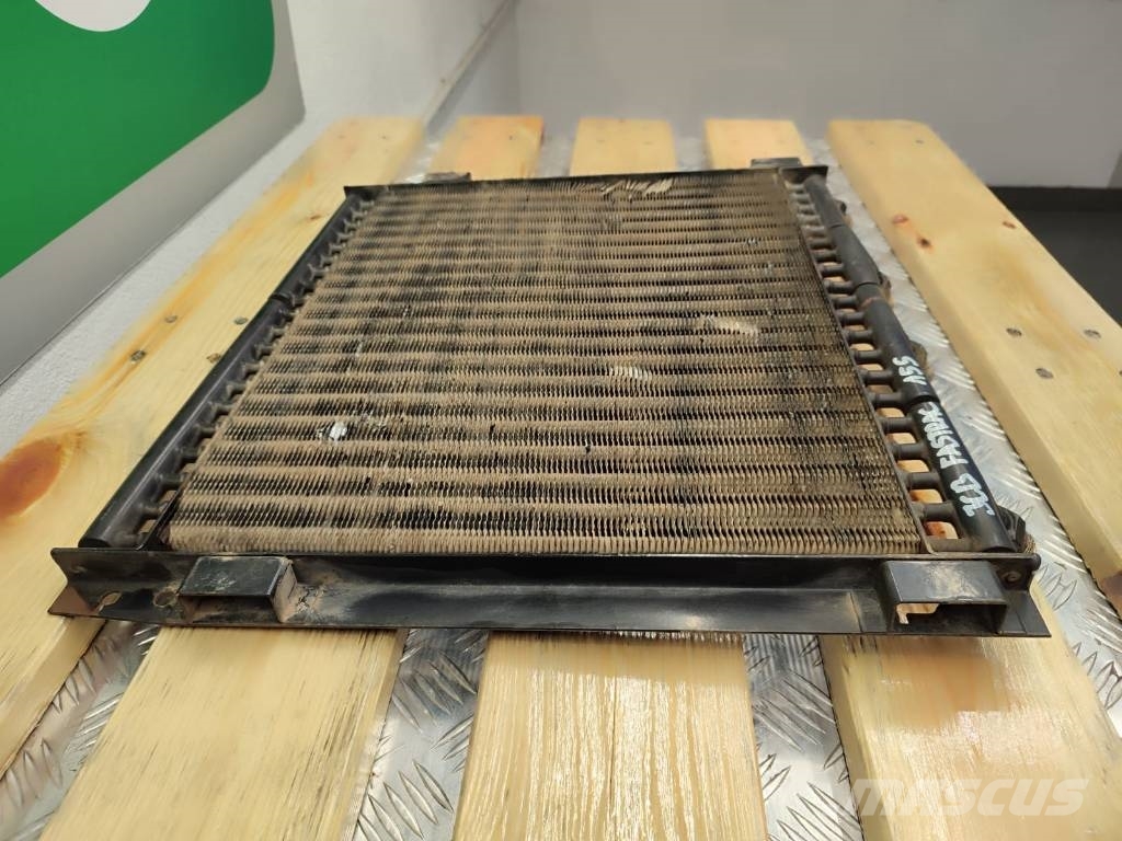 JCB Oil cooler 30/205300 JCB FASTRAC 155 라디에이터