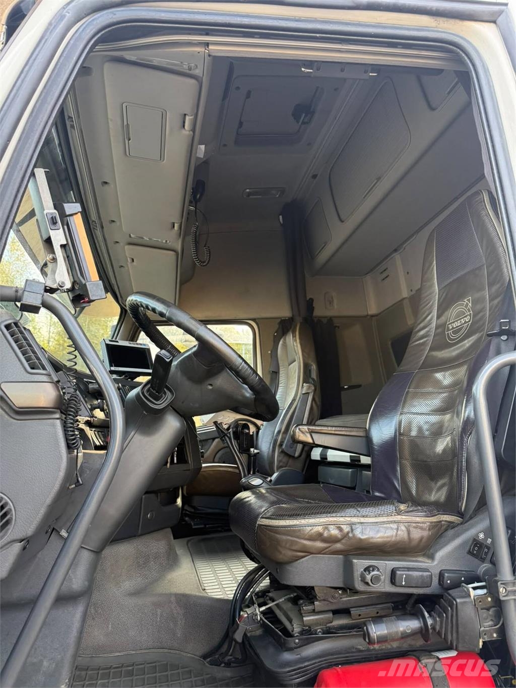 Volvo FH16 600 8x4 Rol kiper kamioni sa kukom za podizanje tereta
