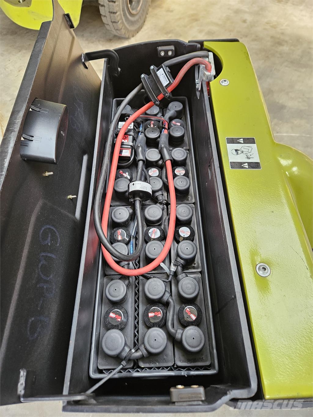 Clark WPX20 Pedestrian stacker