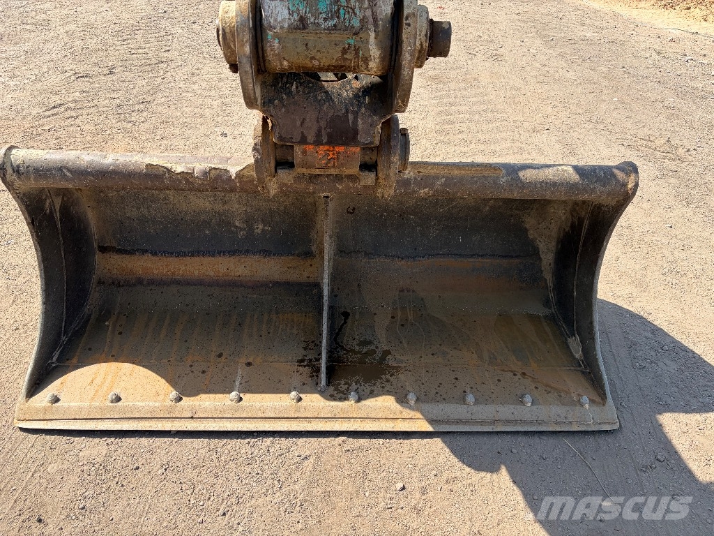 Kobelco SK 230 SR LC-5 履带挖掘机