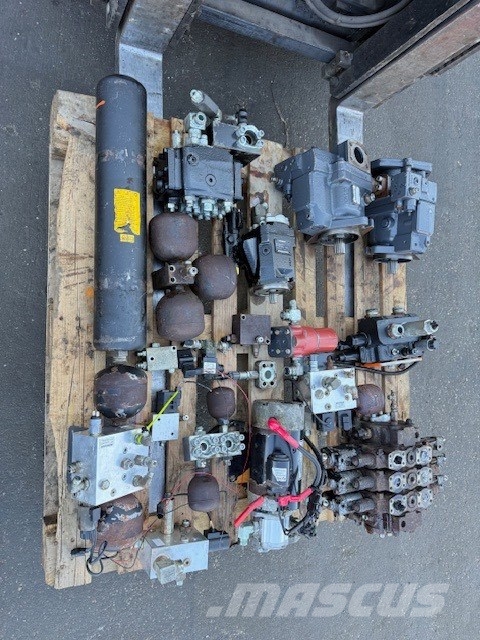 Doosan DL 300-5 USED HYDRAULIC PARTS Hidráulicos