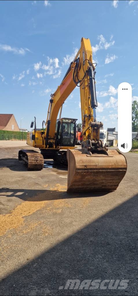 JCB JS 260 LC حفارات زحافة