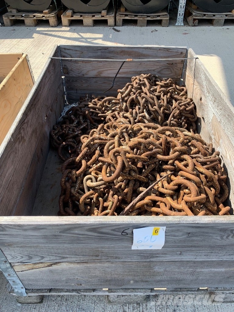 600/34 Rattaketid/ wheel chains Pásy, řetězy a podvozek
