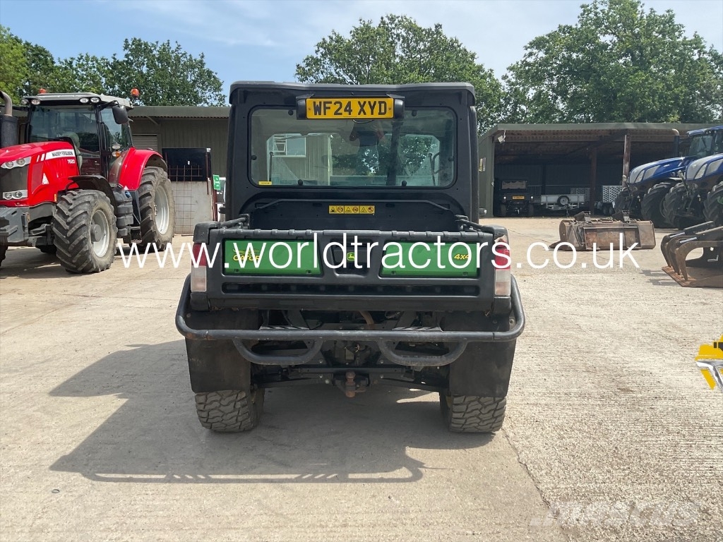 John Deere GATOR XUV 865M UTVs