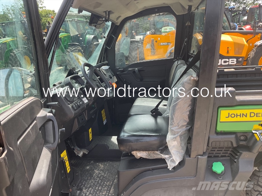 John Deere GATOR XUV 865M UTVs