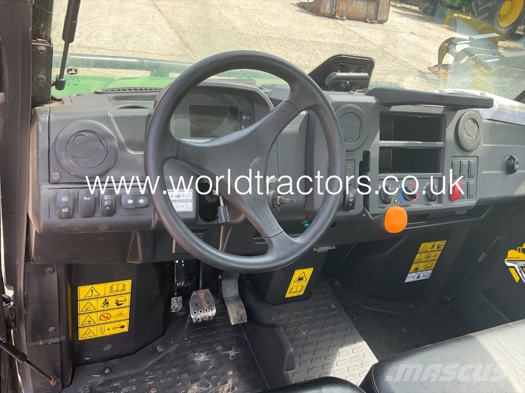 John Deere GATOR XUV 865M UTVs