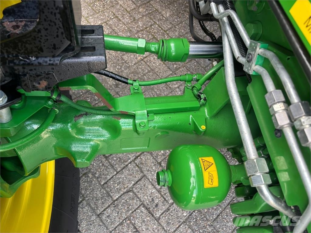 John Deere 6215R 农业机械-其他
