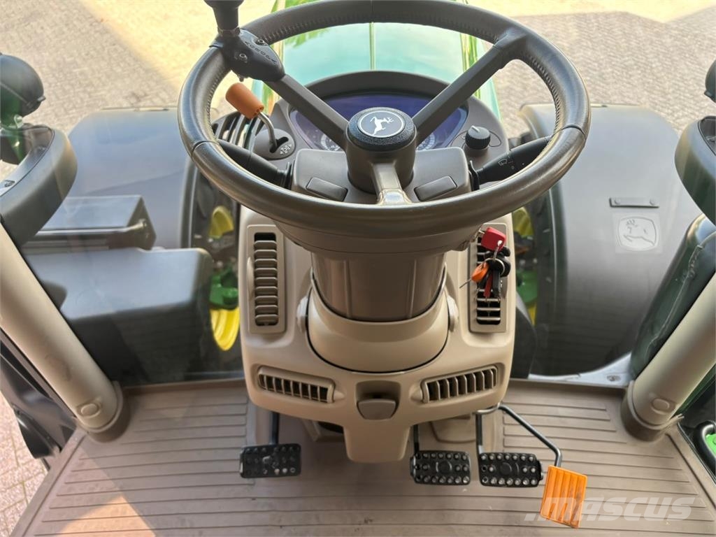 John Deere 6215R 农业机械-其他