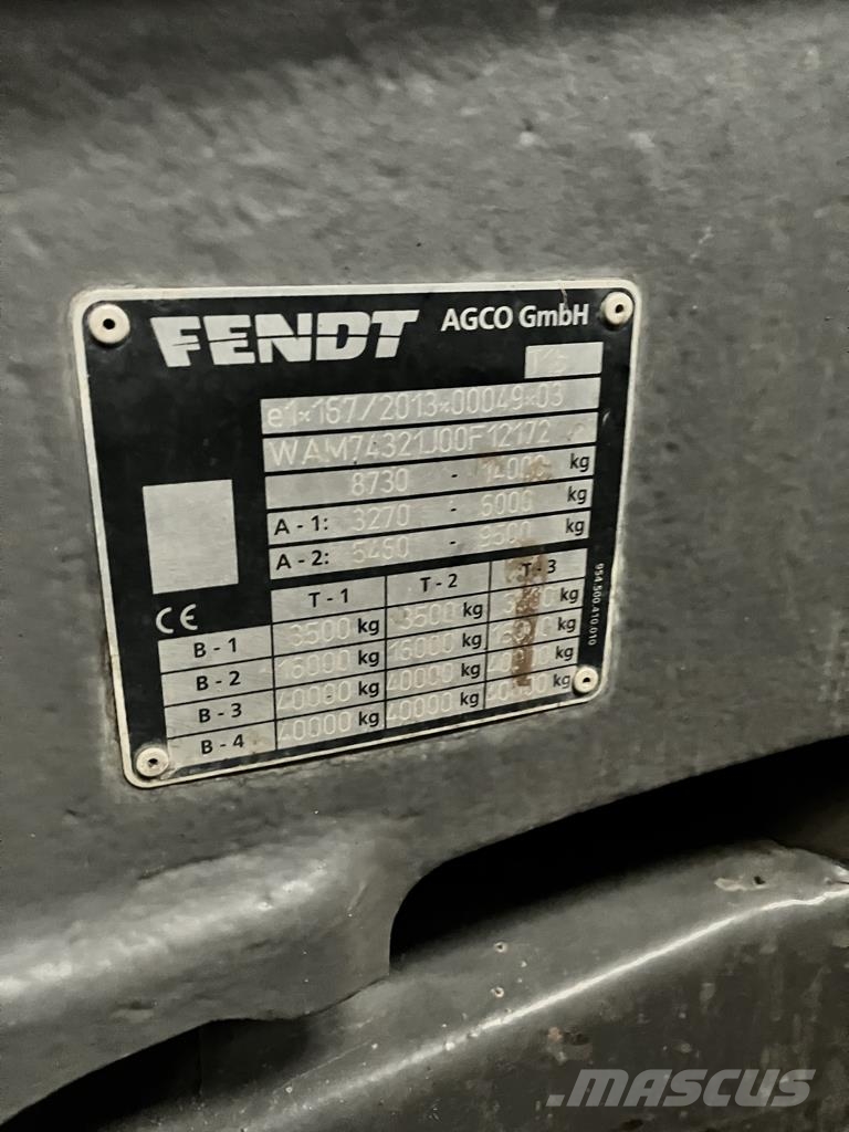 Fendt 724 VARIO PROFI + S4 Tractors
