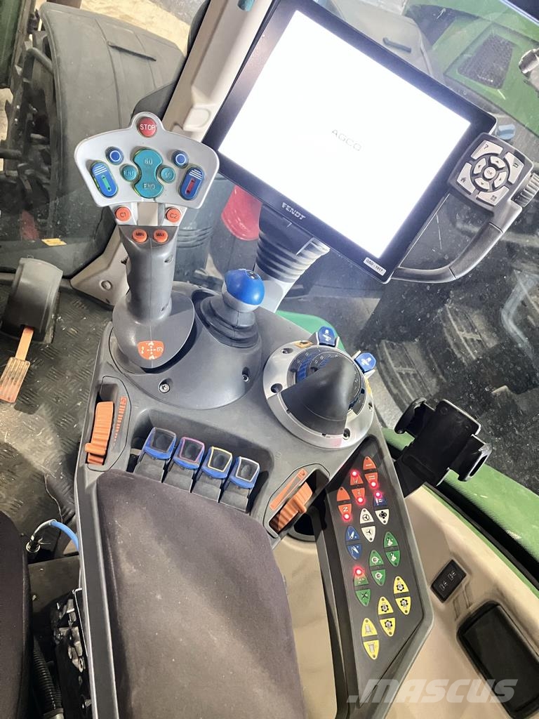Fendt 724 VARIO PROFI + S4 Traktorer