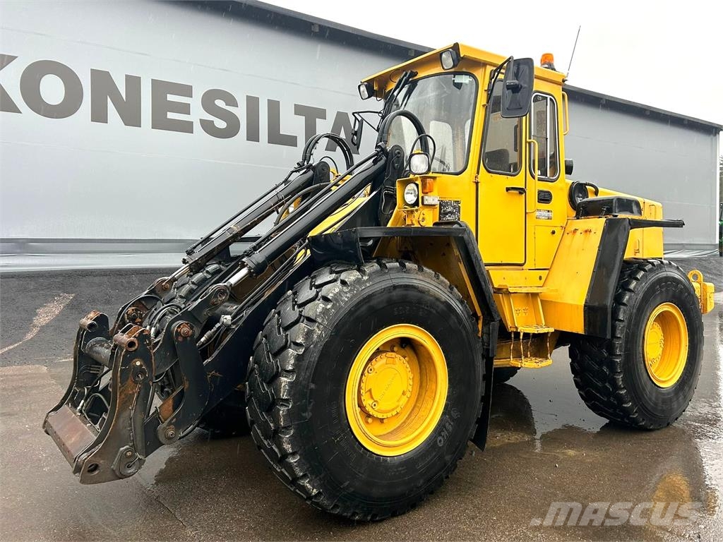 Volvo L70 HYVÄT RENKAAT Cargadoras sobre ruedas