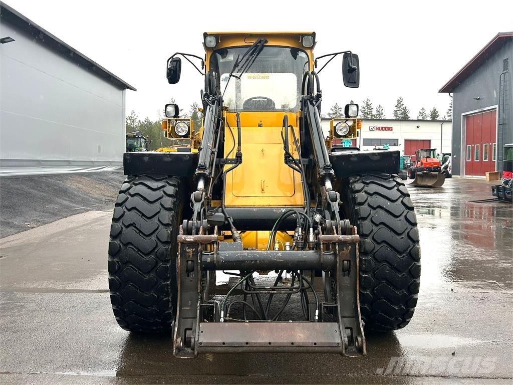 Volvo L70 HYVÄT RENKAAT Cargadoras sobre ruedas