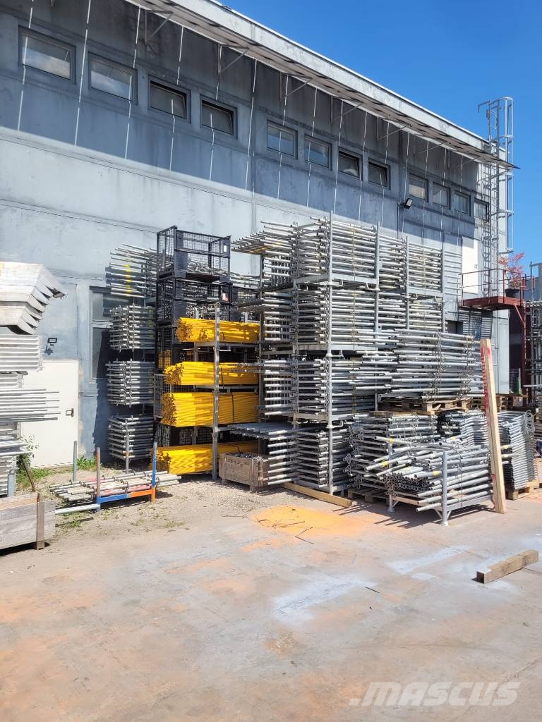 Peri Up Easy Scaffolding with %55 Discount Ліси будівельні, підйомники, вежі-тури