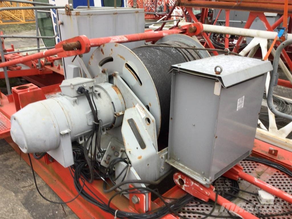 Potain MD238A J10 Bygge- og tårnkraner