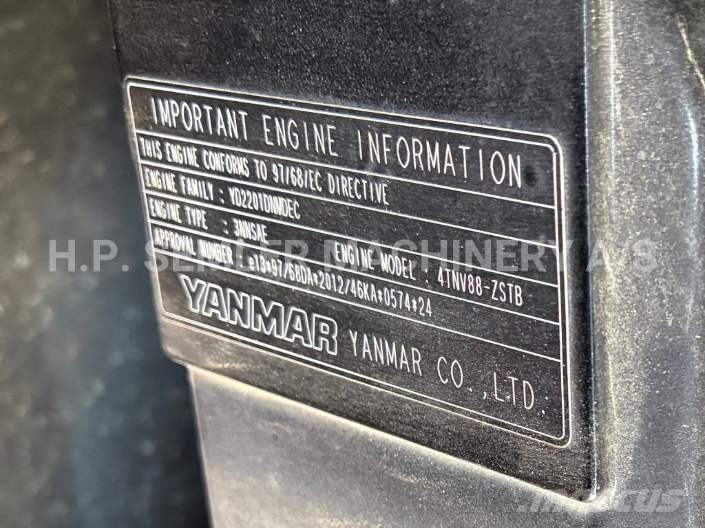 Takeuchi TB240 Міні-екскаватори < 7т