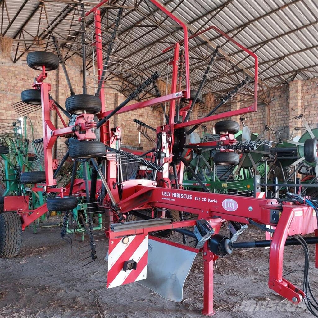 Lely Hibiscus 815 CD Vario Windrowers