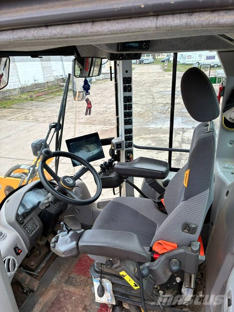 Volvo L 120 H 轮式装载机