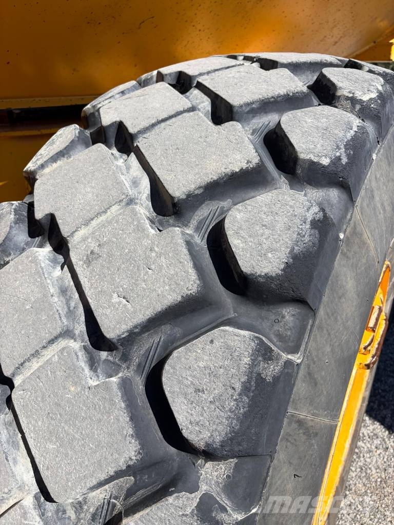 Volvo A 25 G 6X6 Dumpperit