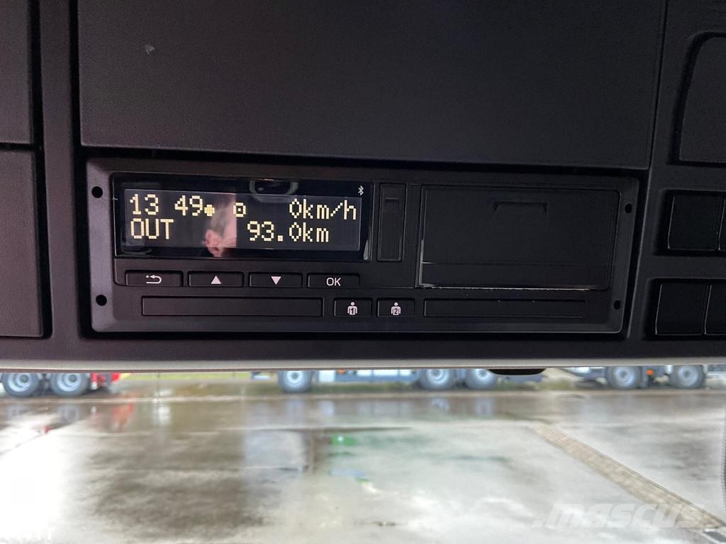 DAF FAQ XD 450 8x2 Euro 6 HMF 28 Tonmeter laadkraan Rol kiper kamioni sa kukom za podizanje tereta