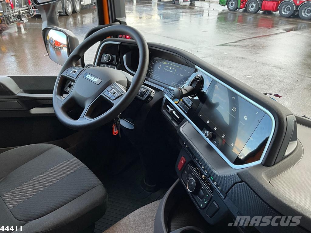 DAF FAQ XD 450 8x2 Euro 6 HMF 28 Tonmeter laadkraan Rol kiper kamioni sa kukom za podizanje tereta