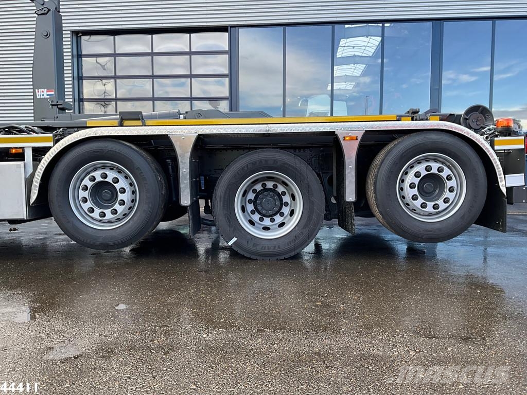 DAF FAQ XD 450 8x2 Euro 6 HMF 28 Tonmeter laadkraan Rol kiper kamioni sa kukom za podizanje tereta