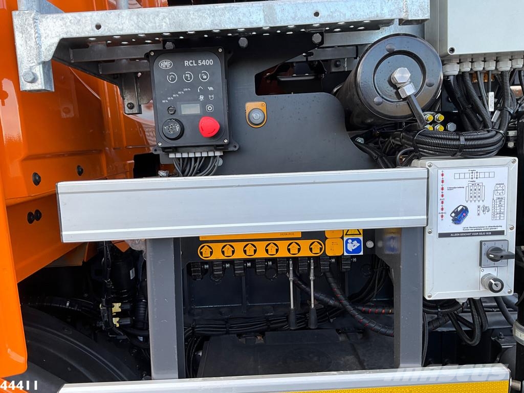 DAF FAQ XD 450 8x2 Euro 6 HMF 28 Tonmeter laadkraan Rol kiper kamioni sa kukom za podizanje tereta