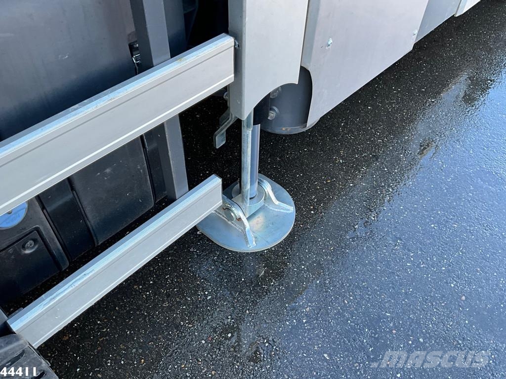 DAF FAQ XD 450 8x2 Euro 6 HMF 28 Tonmeter laadkraan Rol kiper kamioni sa kukom za podizanje tereta