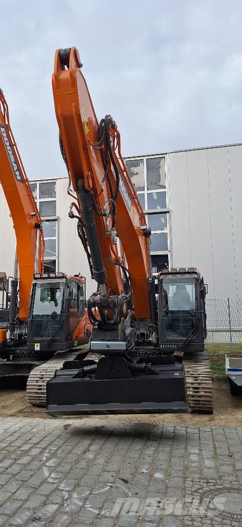 Doosan Kettenbagger DX 255 NLC-7 Kāpurķēžu ekskavatori