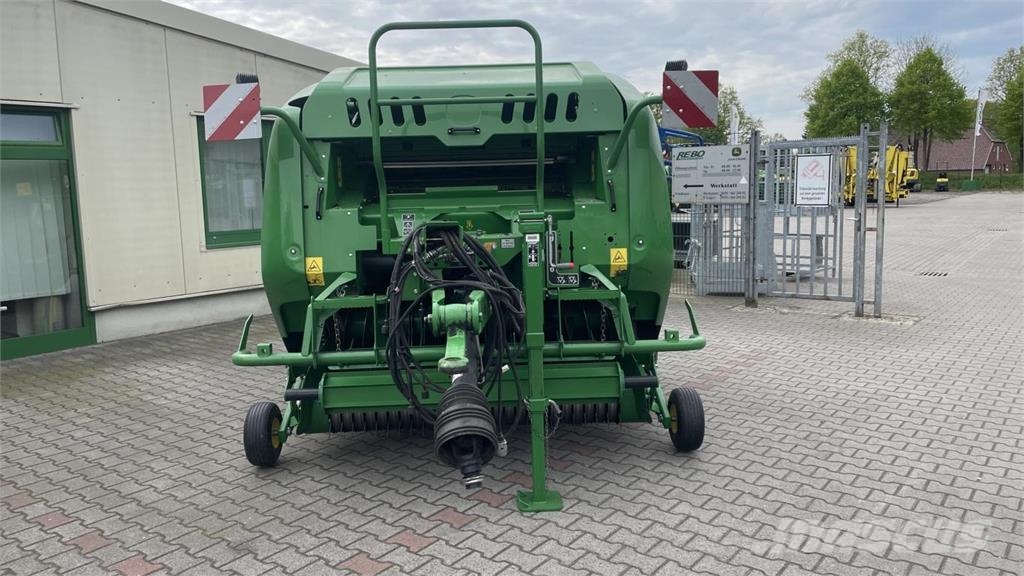 John Deere RUNDBALLENPRESSE F441R Masina de balotat cilindric