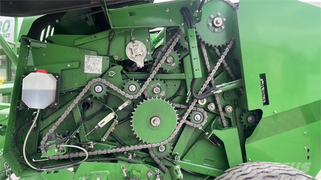 John Deere RUNDBALLENPRESSE F441R Masina de balotat cilindric