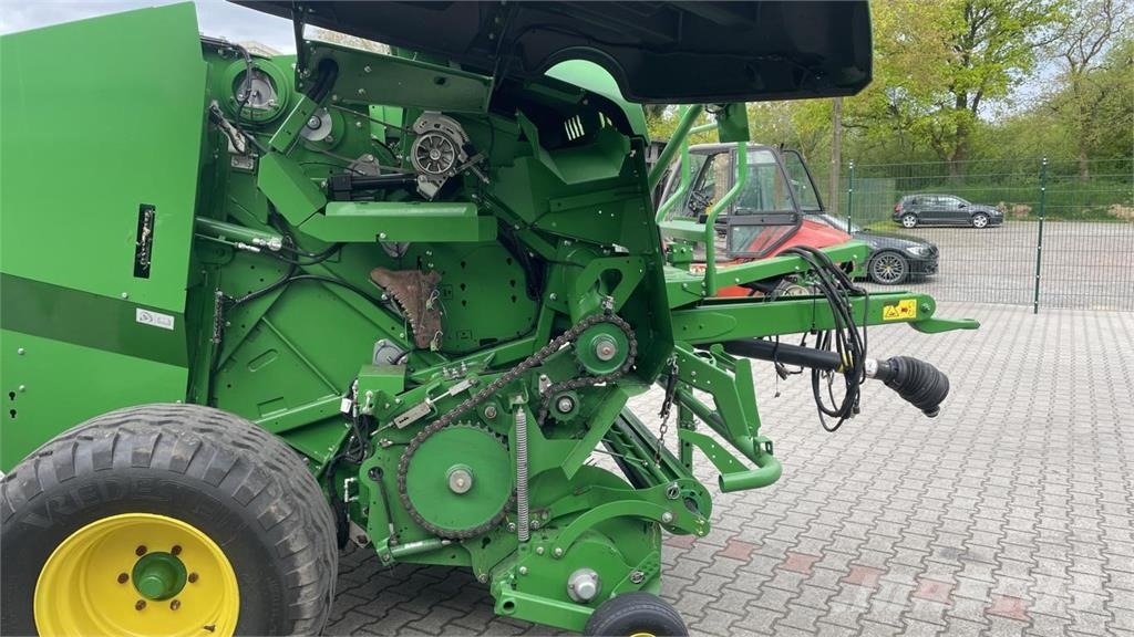 John Deere RUNDBALLENPRESSE F441R Masina de balotat cilindric
