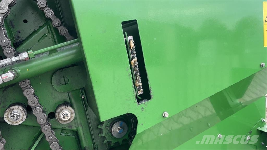 John Deere RUNDBALLENPRESSE F441R Masina de balotat cilindric